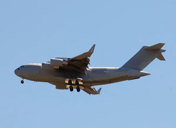 Jet cargo militaire — Photo