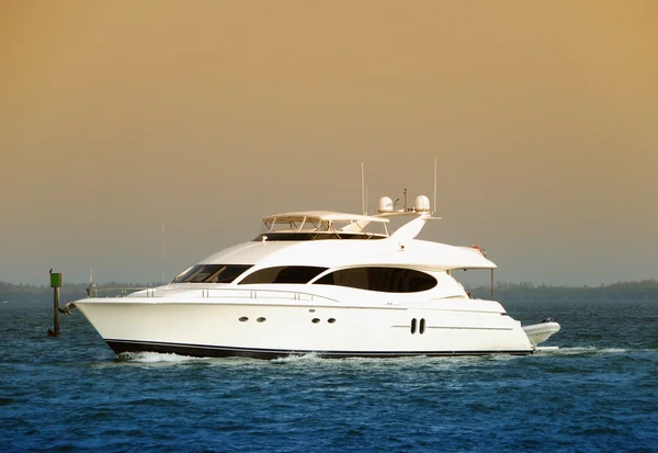 Luksusowy prywatny Jacht — Zdjęcie stockowe