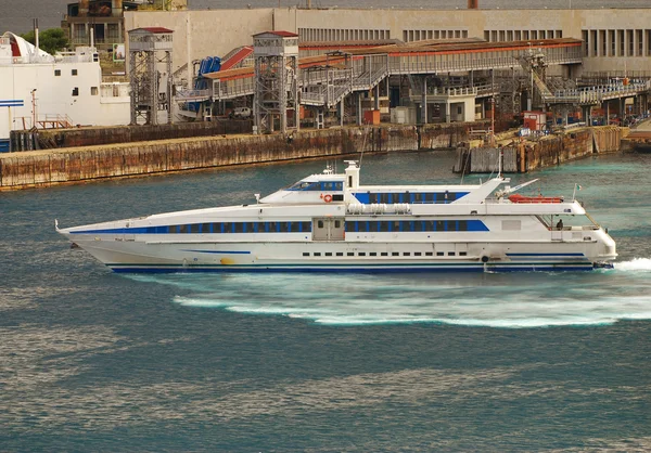 Barco de ferry de passageiros — Fotografia de Stock