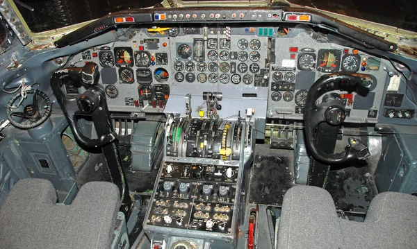 Cockpit avião a jato — Fotografia de Stock