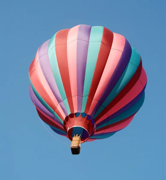 Luchtballon in de lucht — Stockfoto