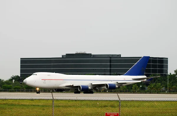 Avión de carga pesada — Foto de Stock