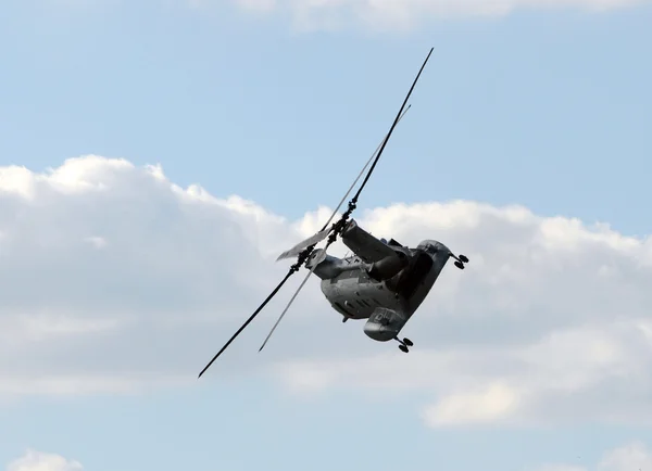 Військовий вертоліт — стокове фото