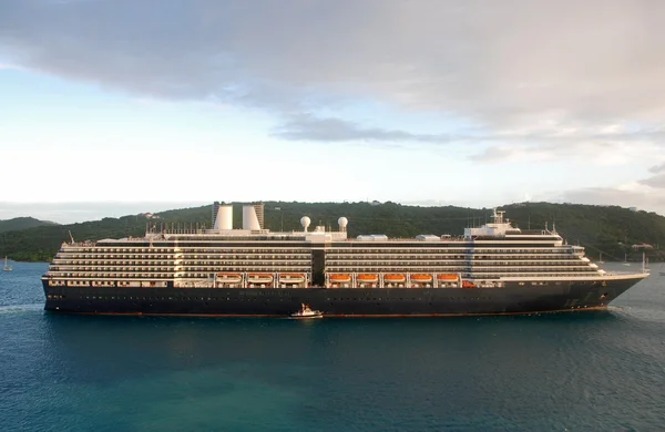 Cruise Ship In Twilight — Stock Photo, Image