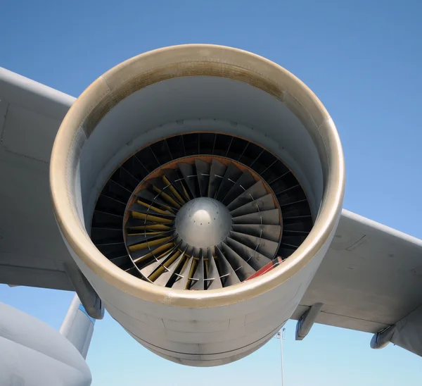 Giant jet engine — Stock Photo, Image