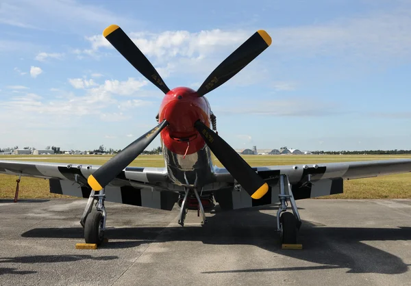 Altes Kampfflugzeug — Stockfoto