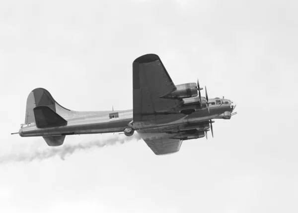 古い爆撃機 — ストック写真