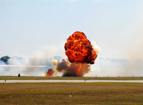 Ground explosion — Stock Photo, Image
