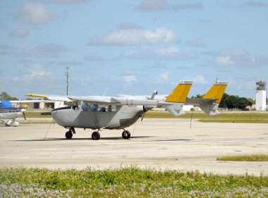 eski turboprop uçak