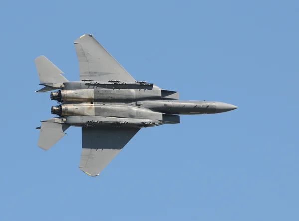 Fighter jet in flight — Stock Photo, Image