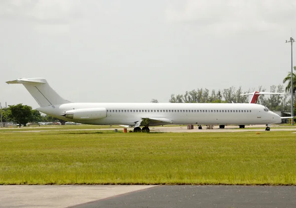 Bílé letadlo — Stock fotografie