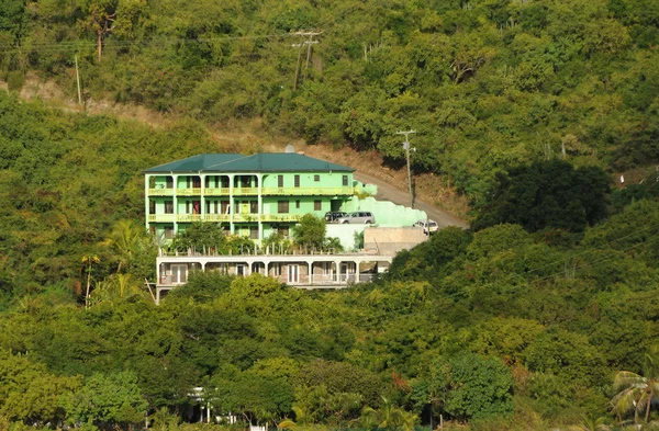 Villa di sebuah pulau Karibia — Stok Foto