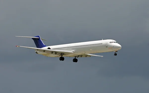 Passagerare jet flygplan — Stockfoto