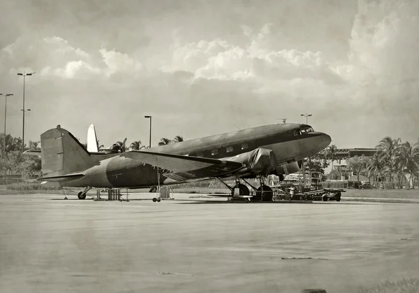 Klasik dc-3 uçak — Stok fotoğraf