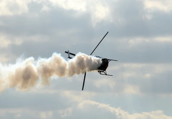 Helicopter on fire — Stock Photo, Image