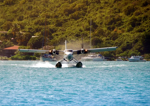 Watervliegtuig naderen — Stockfoto