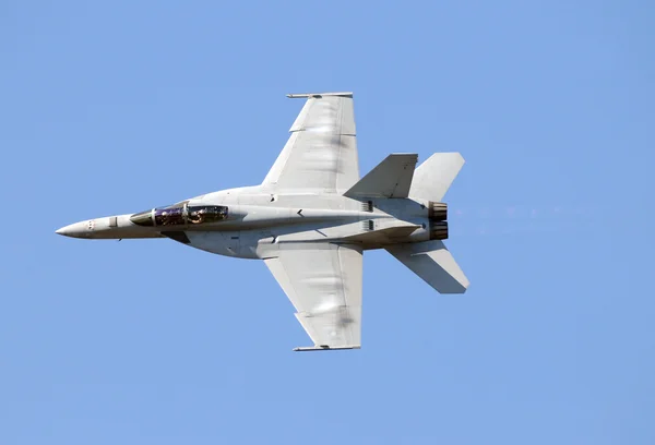 Marinblå jet fighter — Stockfoto