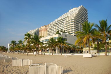 Beach front timeshare residences in Fort Lauderdale clipart