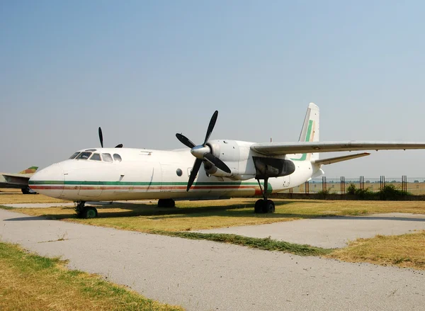 Klassieke vliegtuig an-24RV — Stockfoto