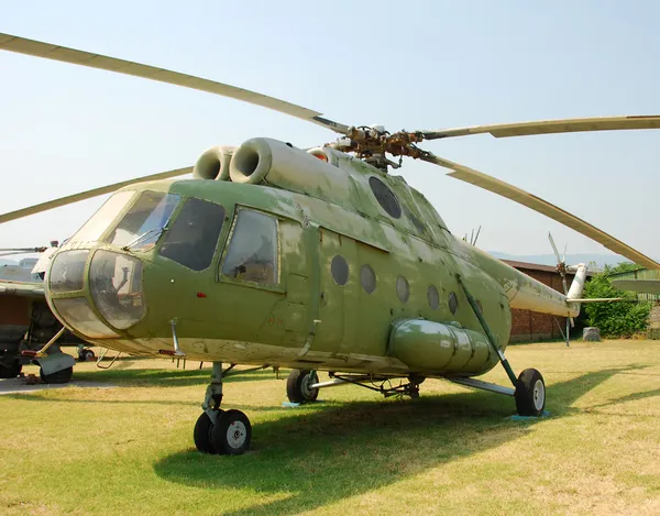 Старый военный вертолет — стоковое фото