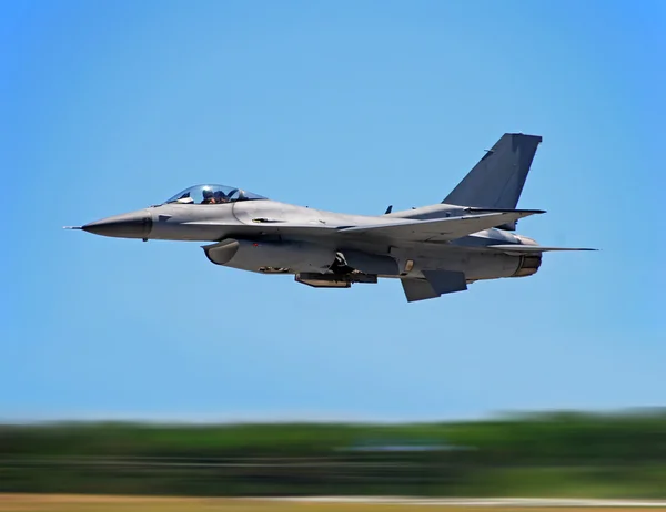 Jetfighter a alta velocidad —  Fotos de Stock