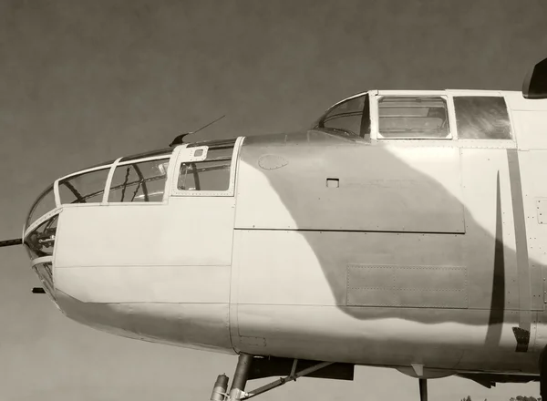Старый военный самолет — стоковое фото