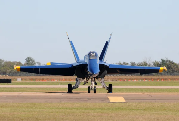 Moderna vista frontale jet da combattimento — Foto Stock