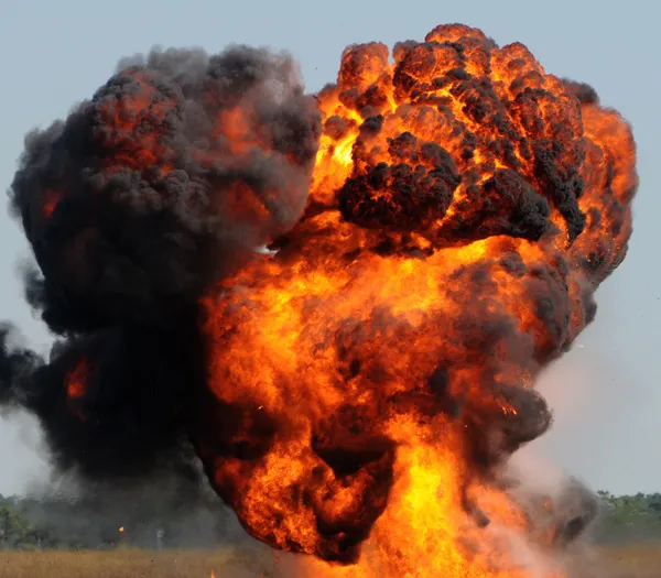 Explosión gigante — Foto de Stock