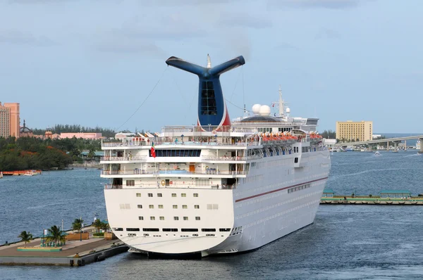 Cruise ship rear view — Stock Photo, Image