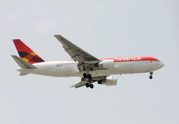 Avianca Boeing 767 — Stock Photo, Image