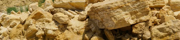 Wyblakły skały z piaskowca — Zdjęcie stockowe