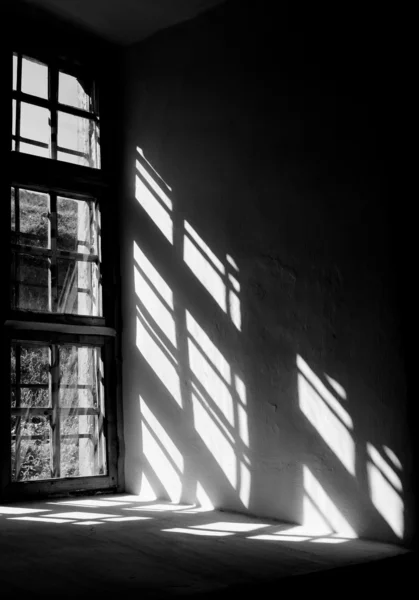 Luce dalla finestra del castello — Foto Stock