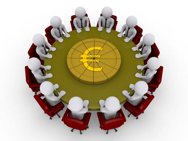 Geschäftsleute sitzen an einem Tisch und teilen den Euro-Kuchen auf — Stockfoto