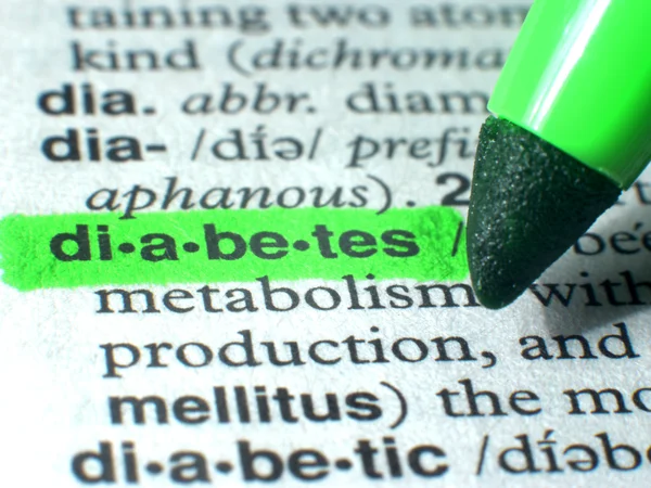 Diabetes resaltada en diccionario en verde — Foto de Stock
