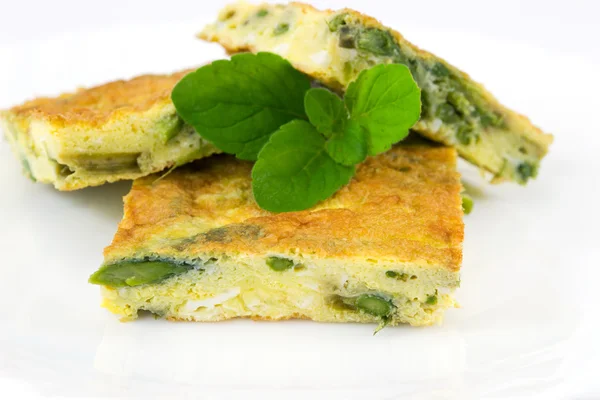 Frittata with asparagus — Stock Photo, Image