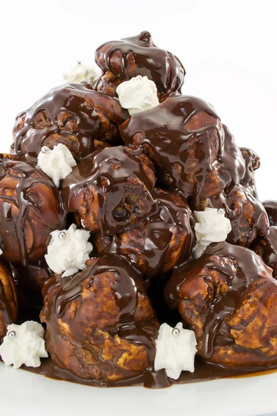 Profiteróis de chocolate — Fotografia de Stock