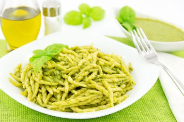 Pesto ile makarna