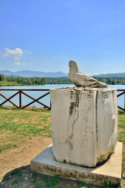 Monumentet sjön fibreno, frosinone — Stockfoto