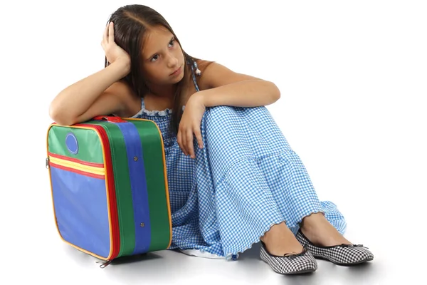Kind en een koffer — Stockfoto