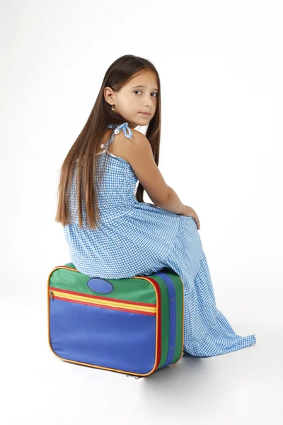 Çocuk ve bavul. — Stok fotoğraf