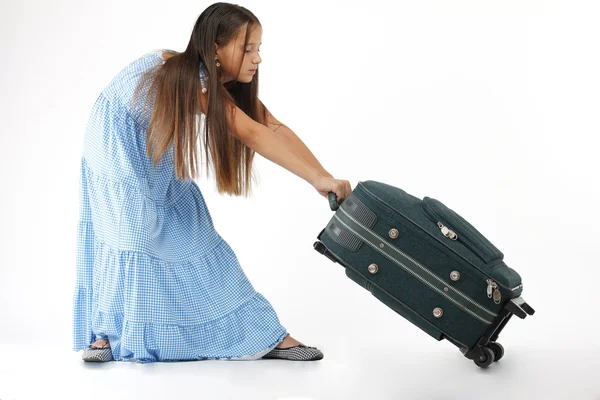 Дитина з чемодан — стокове фото