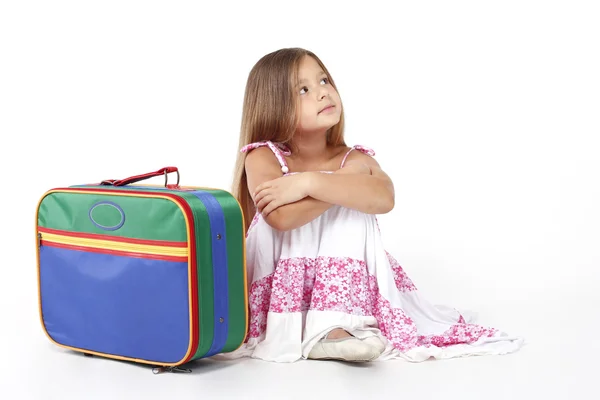 Dítě s kufrem — Stock fotografie