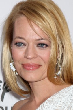 Jeri Ryan