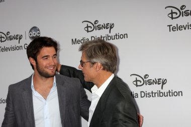 Joshua Bowman, Henry Czerny