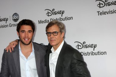 Joshua Bowman, Henry Czerny