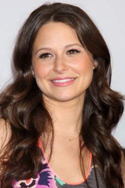 Katie Lowes