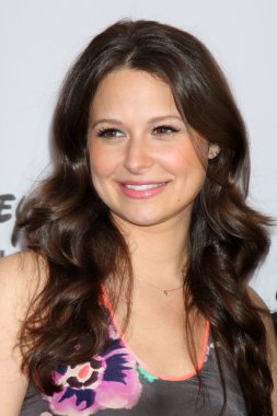 Katie Lowes