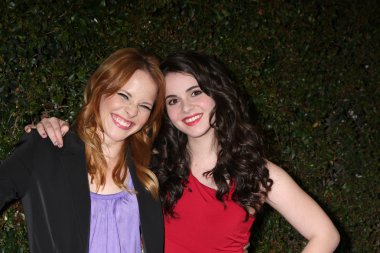 Katie Leclerc, Vanessa Marano