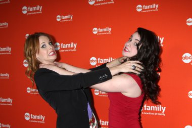 Katie Leclerc, Vanessa Marano