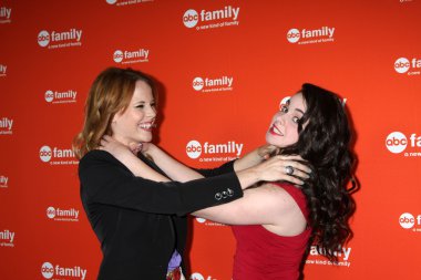 Katie Leclerc, Vanessa Marano